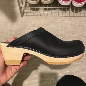 No.6 Old School Clog on Mid Heel in Black